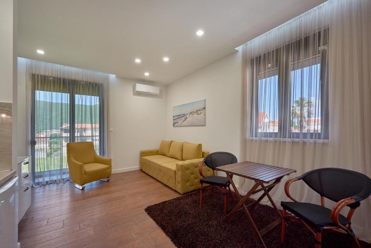 Georgiy Lux Apartments Lastva Grbaljska Екстериор снимка